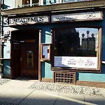 Academus Pub & ベッド・アンド・ブレックファスト ヴロツワフ