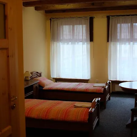 Bed & Breakfast Academus Pub &