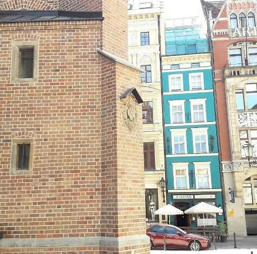 Bed & Breakfast Academus Pub & Wrocław