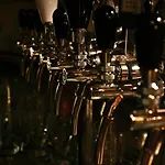 Academus Pub & Bed & Breakfast 4*