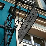 Academus - Pub, Rooms, Cider