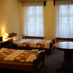 Academus - Pub, Rooms, Cider فروتسواف