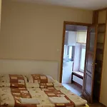 Bed & Breakfast Academus Pub & Vratislav