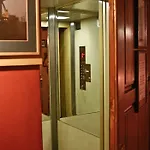 فندق مبيت وإفطار Academus - Pub, Rooms, Cider