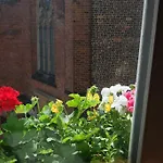 Academus - Pub, Rooms, Cider فندق مبيت وإفطار