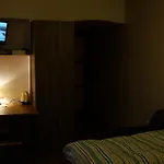 Academus - Pub, Rooms, Cider فندق مبيت وإفطار