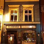 Academus - Pub, Rooms, Cider فروتسواف