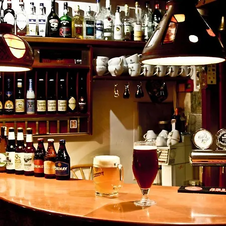 Academus Pub & Oda ve Kahvaltı