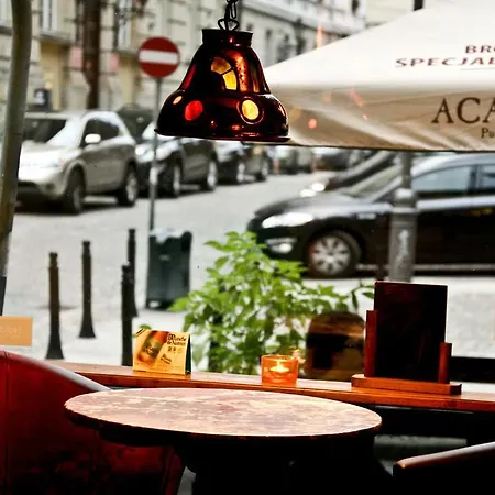 Oda ve Kahvaltı Academus Pub & Wroclaw