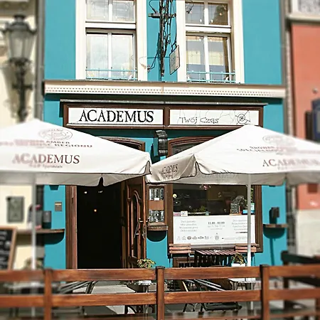 فندق مبيت وإفطار Academus - Pub, Rooms, Cider فروتسواف