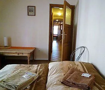 Bed and breakfast Academus - Pub, Rooms, Cider 4*
