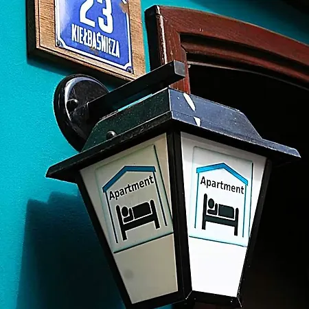 Academus - Pub, Rooms, Cider Nocleg ze śniadaniem