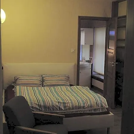 Academus - Pub, Rooms, Cider Nocleg ze śniadaniem