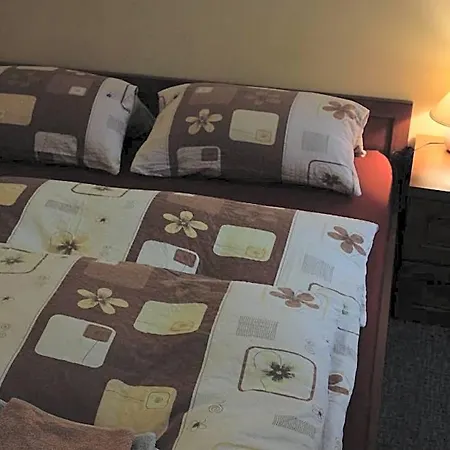 Academus - Pub, Rooms, Cider Bed & Breakfast Wrocław