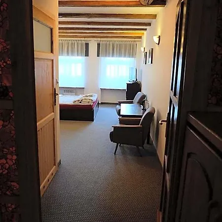 Academus - Pub, Rooms, Cider Nocleg ze śniadaniem 4*