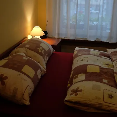 Alojamento de Acomodação e Pequeno-almoço Academus - Pub, Rooms, Cider Wrocław