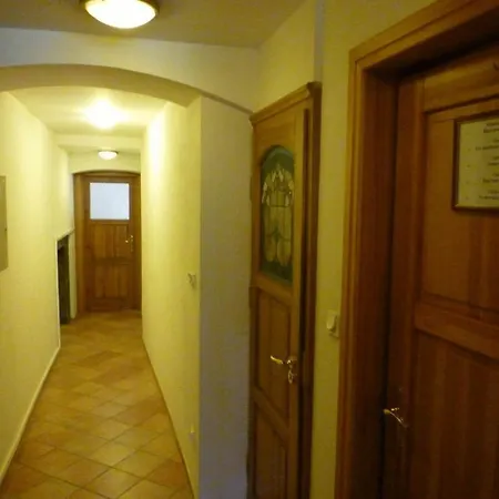 Bed & Breakfast Academus Pub &