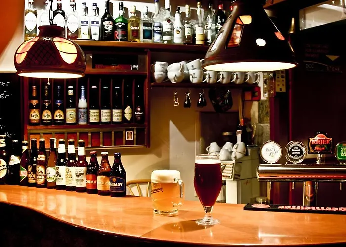 Academus Pub & Bed & Breakfast