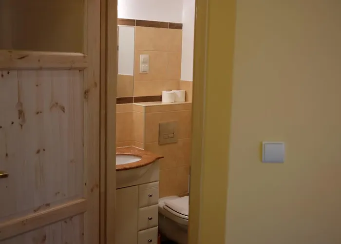 Bed and breakfast Academus Pub&guest House 4*