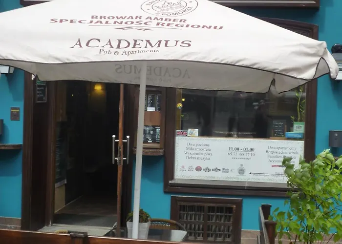 Academus Pub &