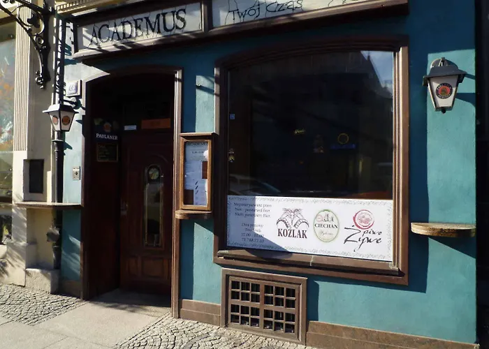 Bed and Breakfast Academus Pub &