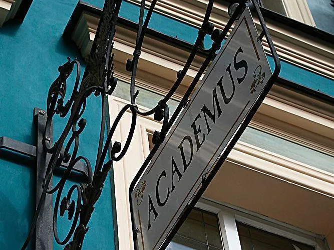 Academus Pub&guest House