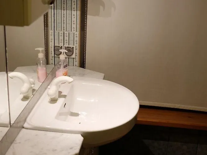 Academus Pub&guest House