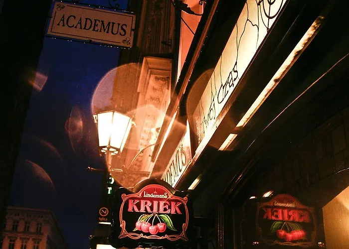 Bed and breakfast Academus Pub&guest House Breslavia