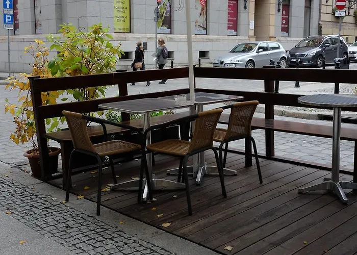 Bed and Breakfast Academus Pub & 4*