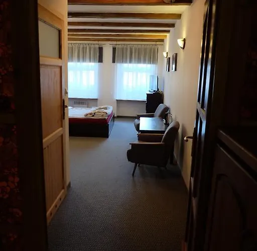 Academus Pub & Vratislav