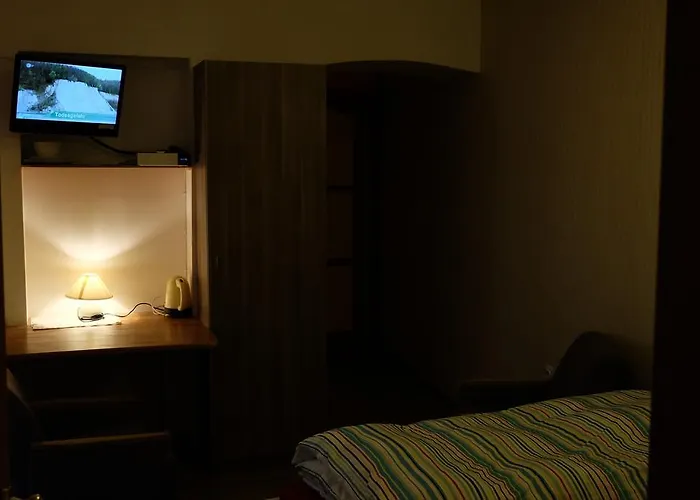 Academus Pub & Bed and Breakfast